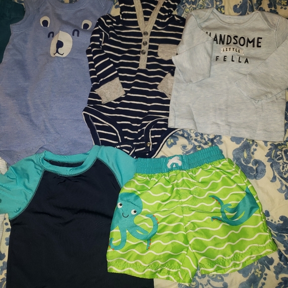 Baby boy clothes bundle - Picture 3 of 3